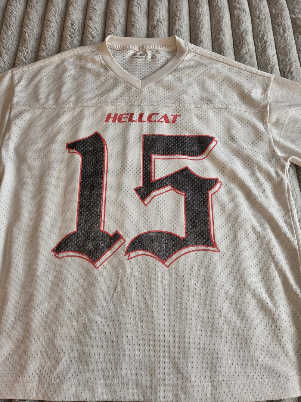 Hollister Hellcat White Mesh Jersey with Black & Red Accents Mens Small - Picture 2 of 8